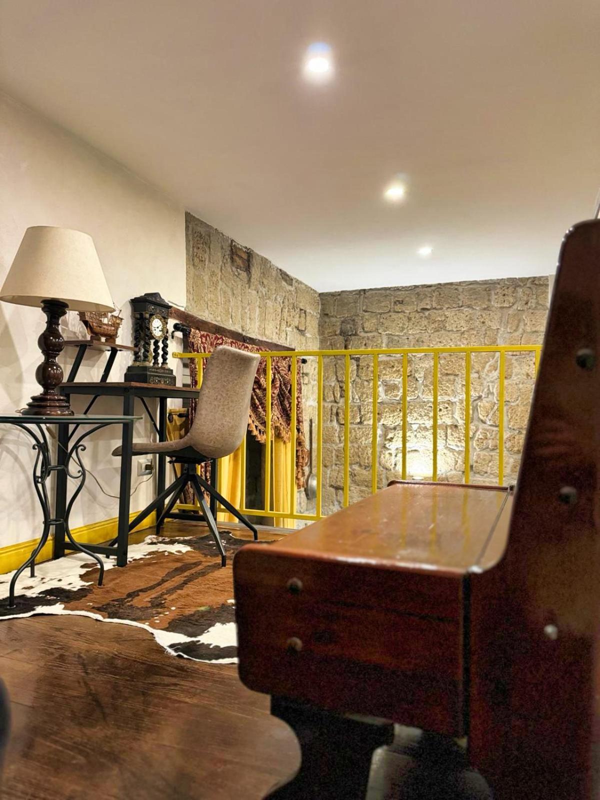 Carlito'S House- Un'Intera Casa Al Centro Storico Lägenhet Neapel Exteriör bild