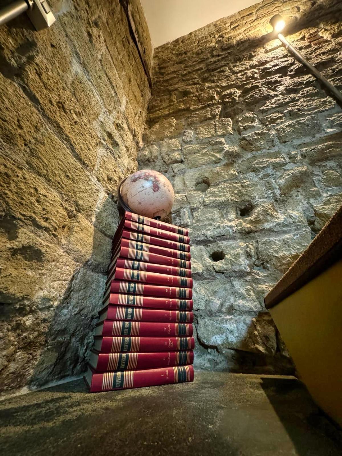 Carlito'S House- Un'Intera Casa Al Centro Storico Lägenhet Neapel Exteriör bild
