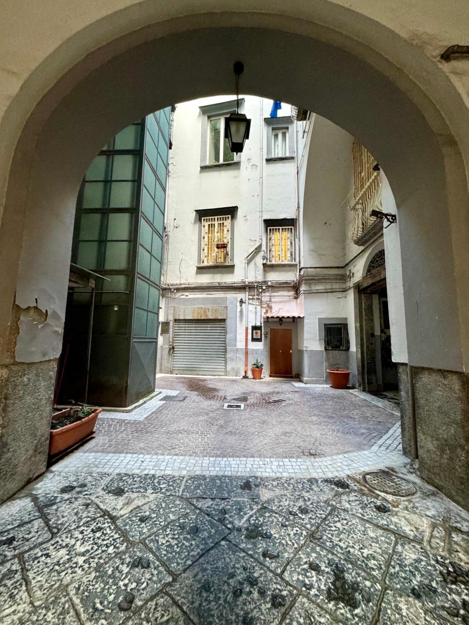Carlito'S House- Un'Intera Casa Al Centro Storico Lägenhet Neapel Exteriör bild