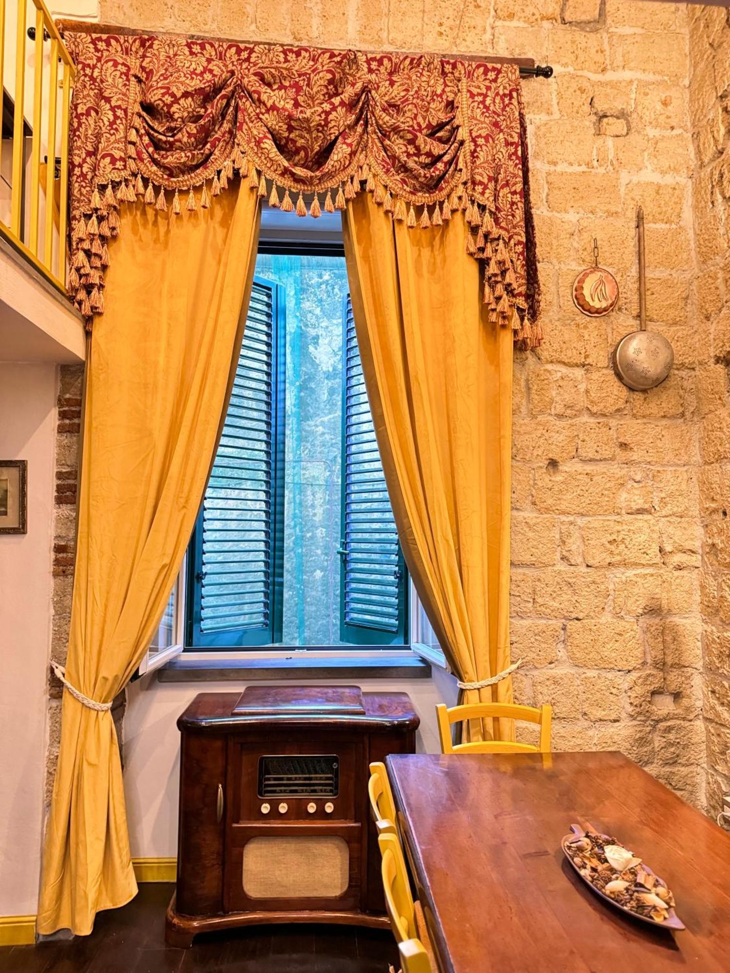 Carlito'S House- Un'Intera Casa Al Centro Storico Lägenhet Neapel Exteriör bild