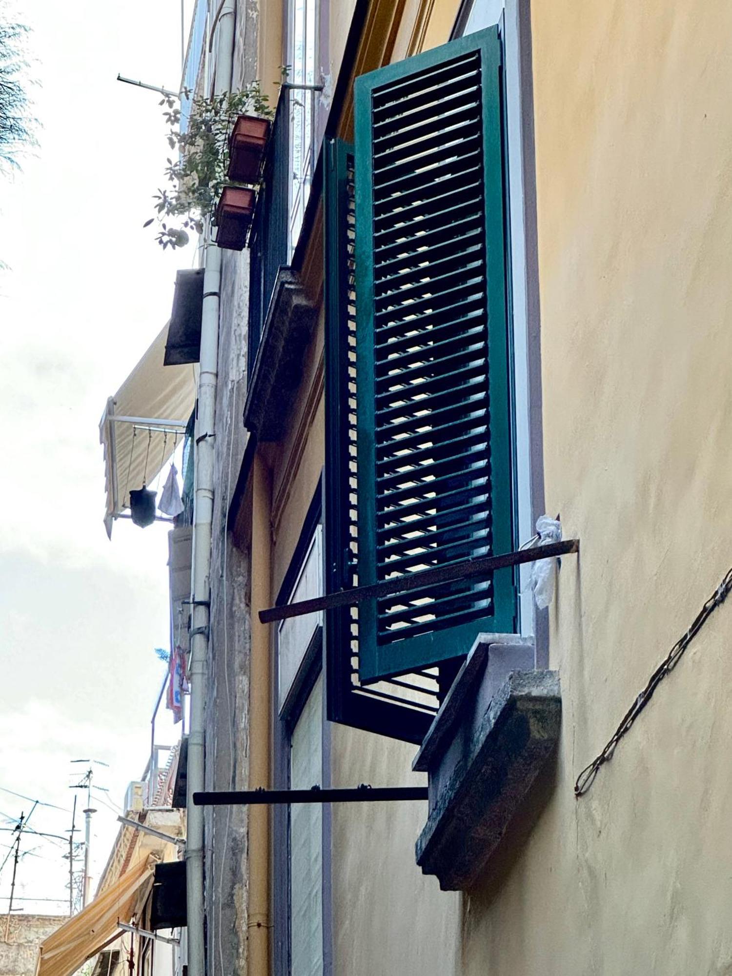 Carlito'S House- Un'Intera Casa Al Centro Storico Lägenhet Neapel Exteriör bild
